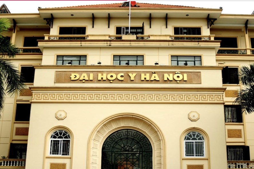 Trường ĐH Y Hà Nội báo cáo Bộ Y tế, Bộ GD-ĐT về việc Hiệu trưởng bị "tố" gạ tình sinh viên - Báo Người lao động