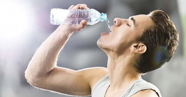 5 tín hiệu nhắc nhở cơ thể bạn đang bị thiếu nước, bổ sung ngay trước khi quá muộn