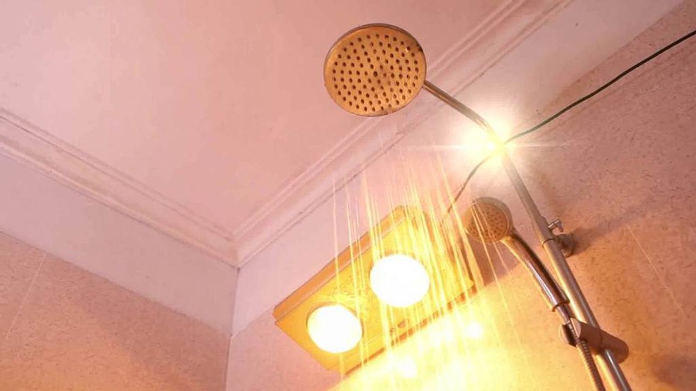Vì sao cần bật đèn sưởi trước khi vào phòng tắm? Mùa đông nhiều nhà dùng nhưng không phải ai cũng biết - Ảnh 6.